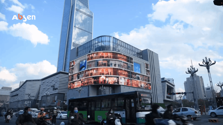 栩栩如生！艾比森裸眼3D大屏惊艳亮相阿联酋核心商圈